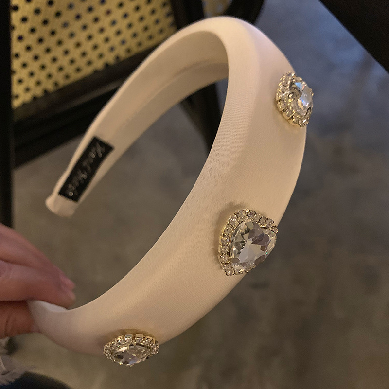 1 Piece Quantity Vintage Style Heart Shape Cloth Hair Band