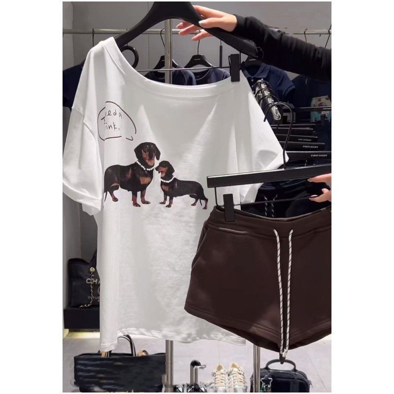 Niche Design Jennie Same Style Pearl Necklace Dog Printed Slant Open Shoulder T-Shirt Short Sleeve Top Shorts suit