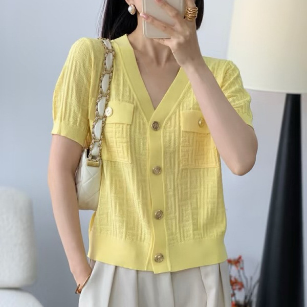 Spring metal short towel