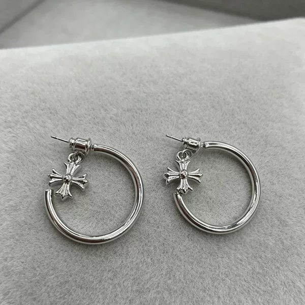 Trendy Retro Minimalist Style Cross Pendant Earrings, New Textured Niche High-End Versatile Earrings for Stylish Girls