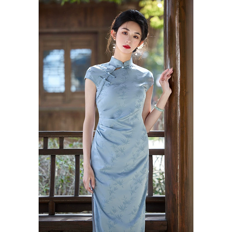 Красные глаза 2025 весна и лето новый принт cheongsam платье с короткими рукавами длинный улучшенный двойной cheongsam