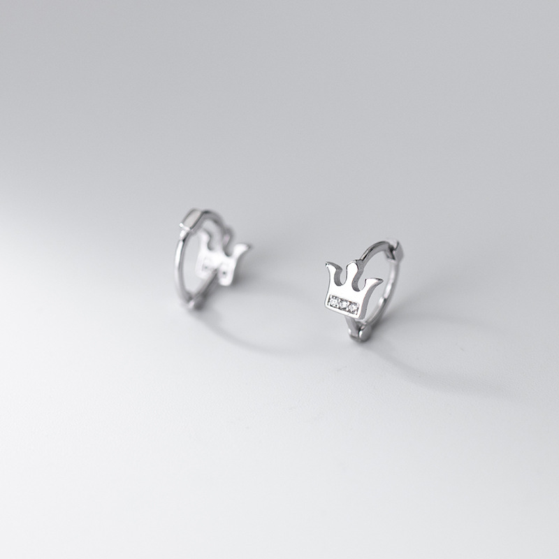 Eloch s925 crown plateada dulce auriculares coreana simple pequeño diamante fresco temperamento joyas de orejas M00322