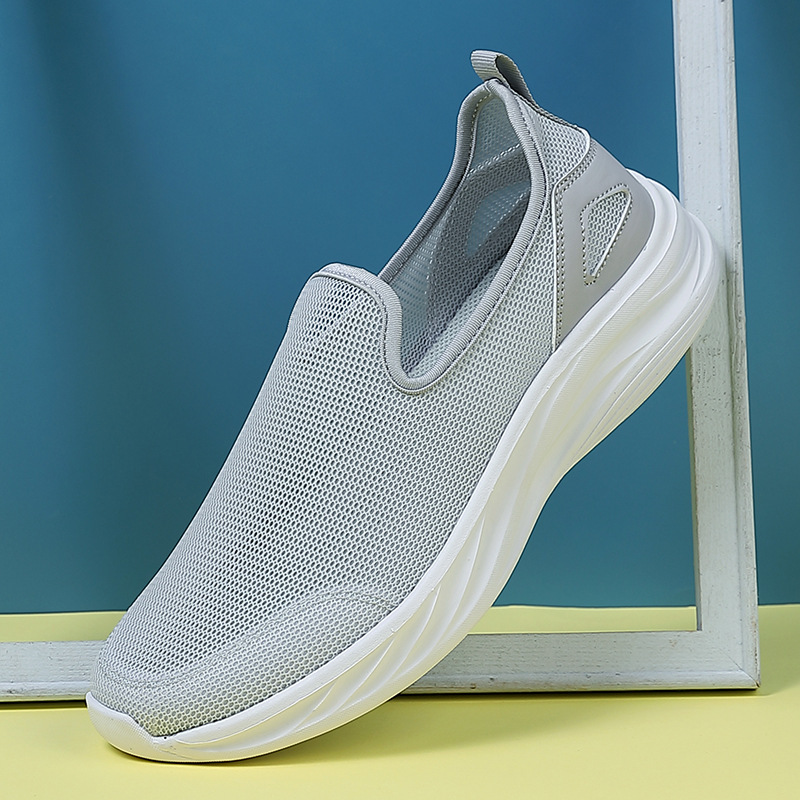 2024 zapatos de malla de tamaño grande hueco para hombres 45 zapatos de malla de verano 46 zapatos de malla suave engordados para hombres