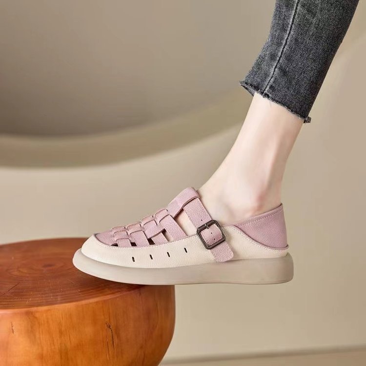 Baquete hueco una hebilla sandalias para mujeres 2024 verano nuevo agujero casual zapatos de cuero transpirables zapatos suaves planos