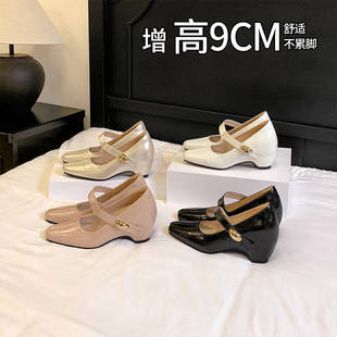9cm�����߷�ʽ�͹Ŭ�����Ь�����¿���ɫһ�֎�ͨ�ڜ\�ڸ߸���Ь