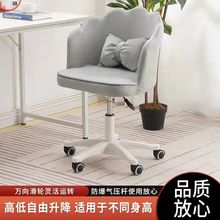 ���y�ο���������y̨���ӻ�����������Ů�����һ��y�οɐ����D��