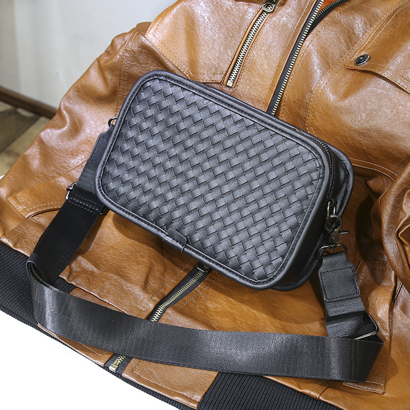 Bolso de hombro tejido a mano pequeña bolsa cuadrada estilo coreano bolsa de los hombres de moda bolsa de mensajero de la calle bolsa de hombro