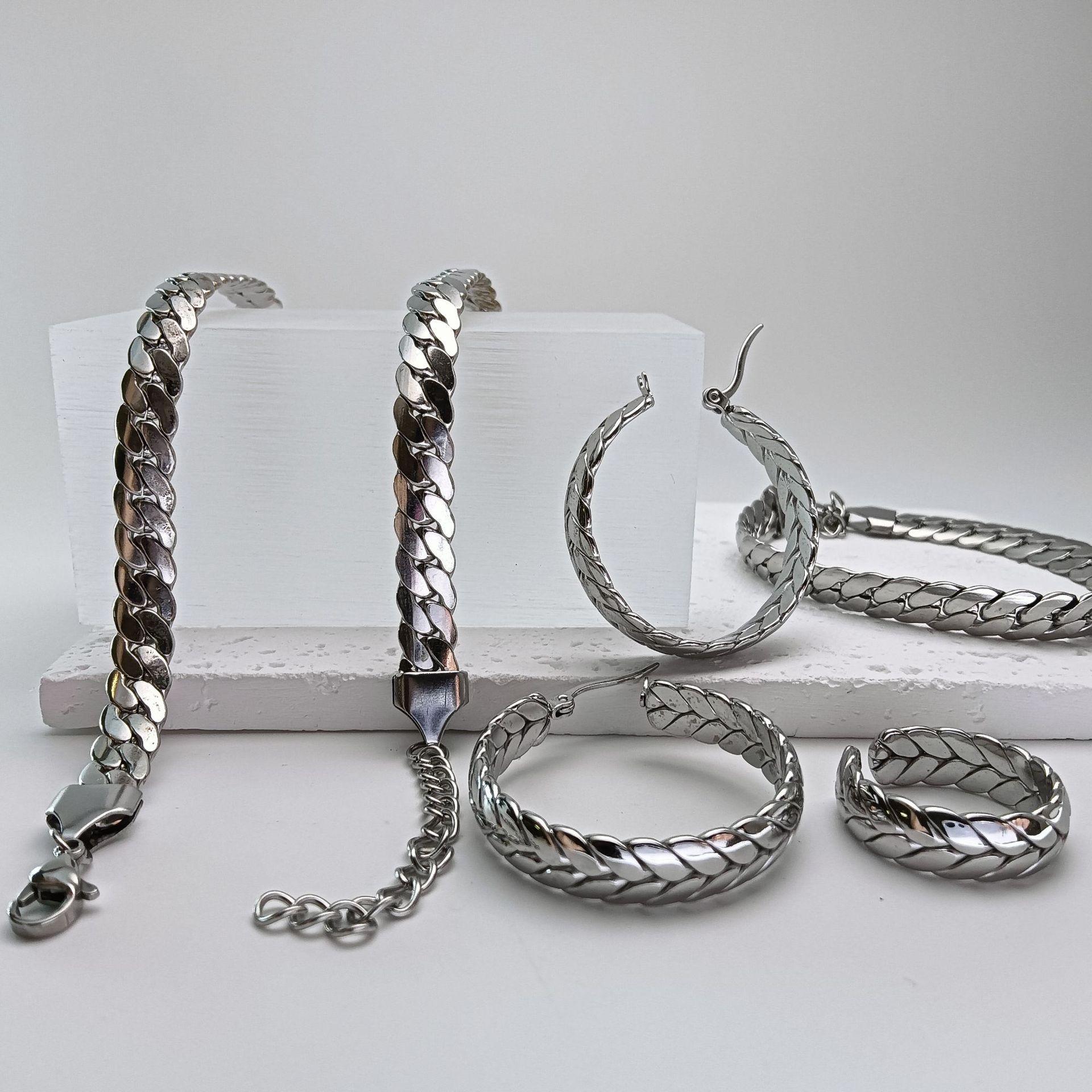 Conjunto de joyería de cadena de clavícula de acero inoxidable con espigas de trigo chapadas en oro real de 18 quilates para mujer: collar, pendientes, anillo y pulsera._voghion.com