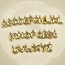 时尚个性26个字母光面金色英文字母配件潮流热销环保吊坠