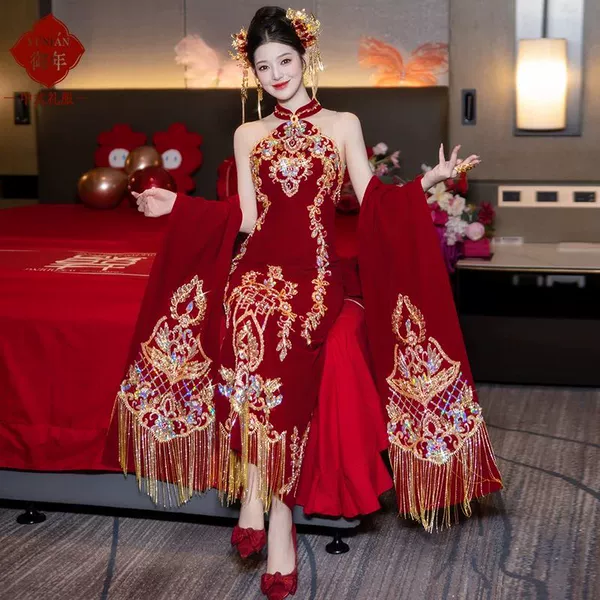[Xiuhe suit + shawl]
