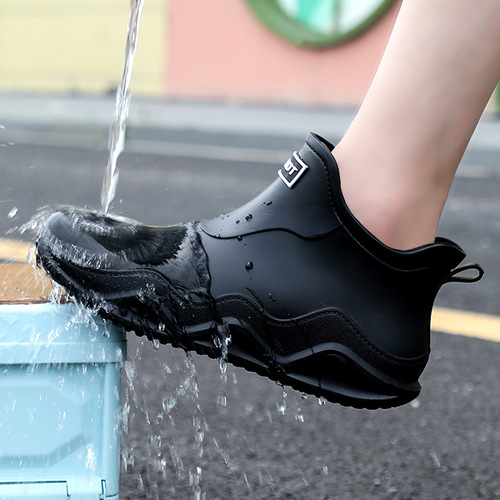 Japanese-style fashionable rain shoes for women, work kitchen water shoes with thermal lining for warmth, rain boots for men, waterproof, anti-slip, wear-resistant rubber shoes, cross-border