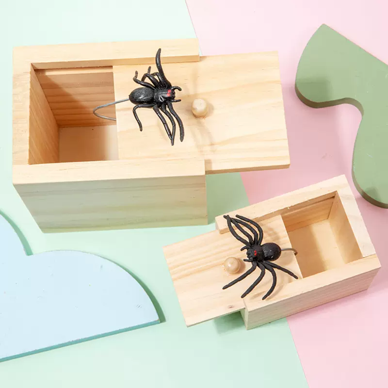 吓一跳整蛊玩具盒创意整人蜘蛛盒子万圣节恶搞抽拉恐怖蜘蛛木盒