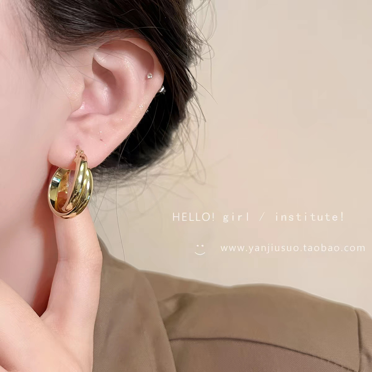 Golden earrings with pigtail, 38