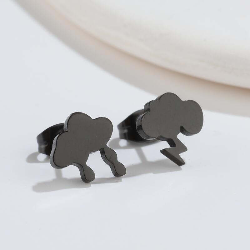 Simple Style Clouds Titanium Steel Ear Studs Plating No Inlaid Stainless Steel Earrings display picture 1