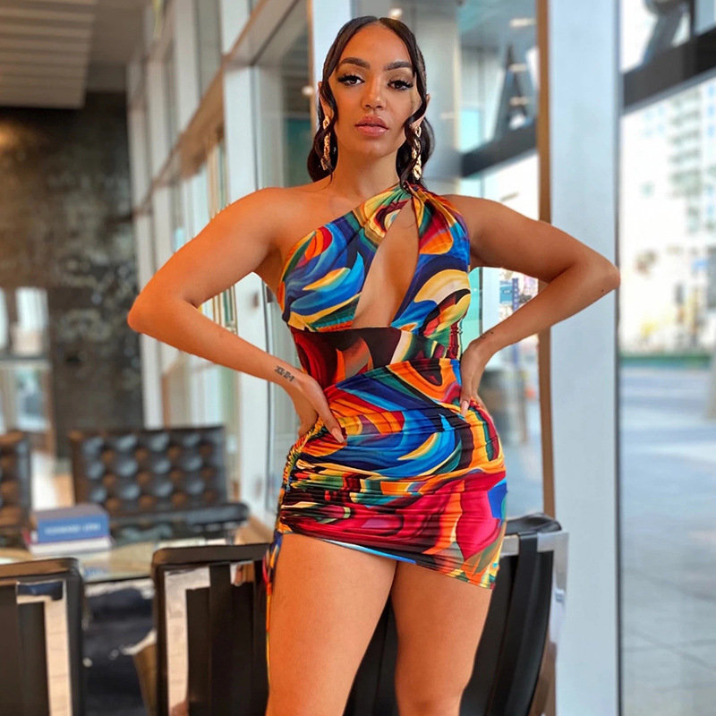 欧美跨境女装外贸2021新款无袖印花撞色单肩不规则短裙包臀连衣裙