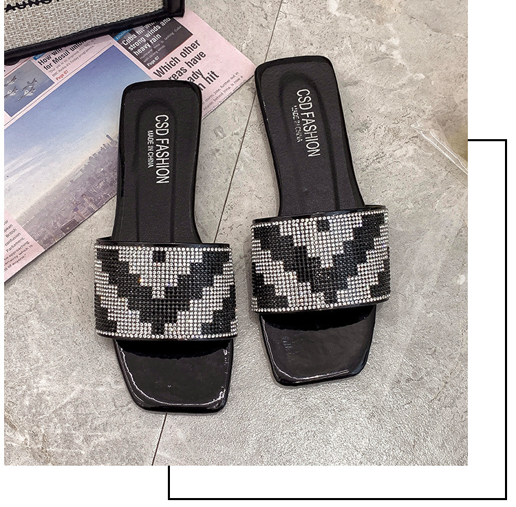 Ladies large size slippers 2023 summer wear checkerboard flat flip flops casual beach sandals and slippers women 35-42_voghion.com
