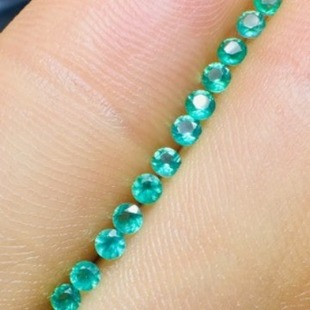 Natural green agate light green chalcedony round 1MM-5MM carved pointed bottom grandmother green transparent green jewelry with Stone