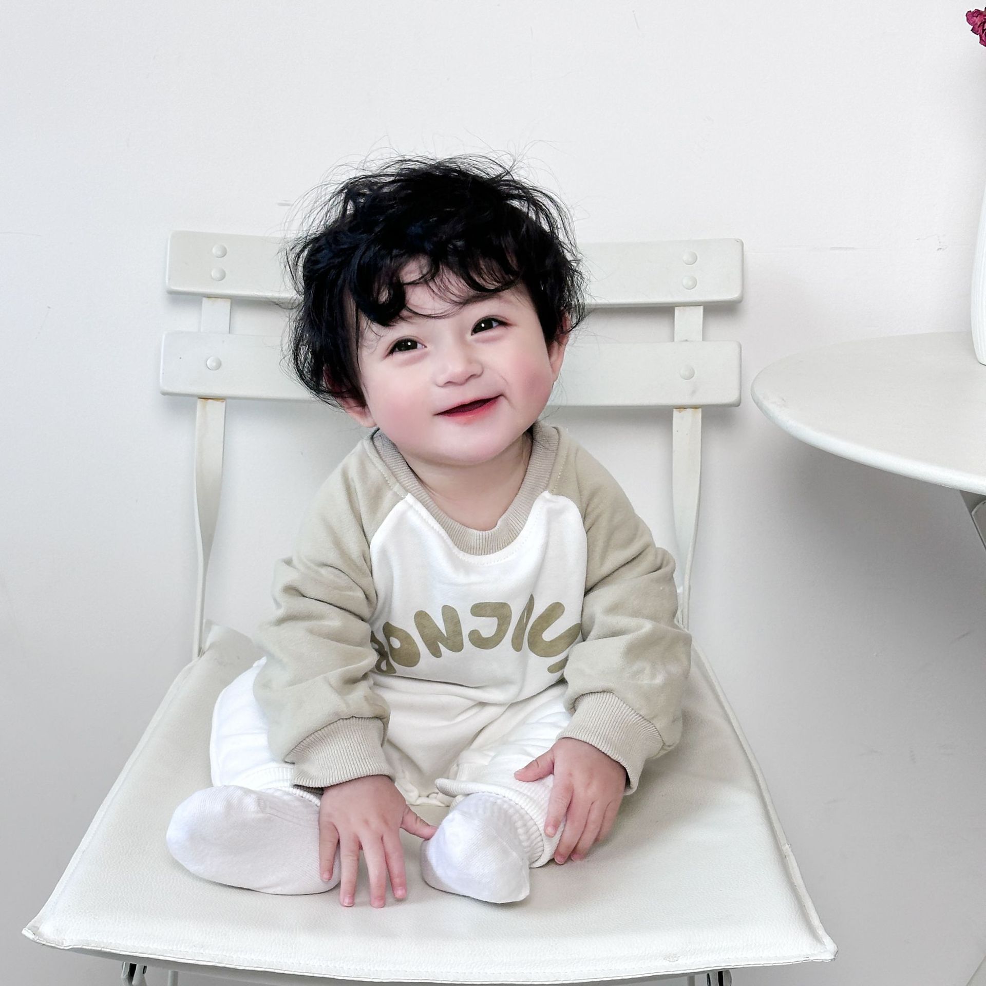 韩版婴儿连体衣春秋装拼色连身卫衣男女宝宝字母休闲宽松哈衣长爬