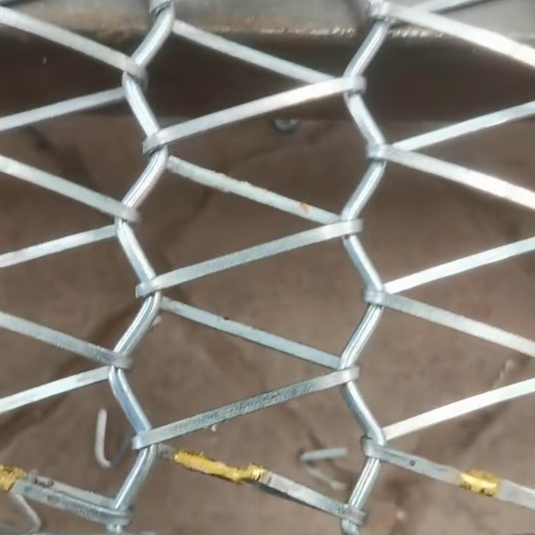 工厂供应不锈钢材质扁丝装饰网金属传送网