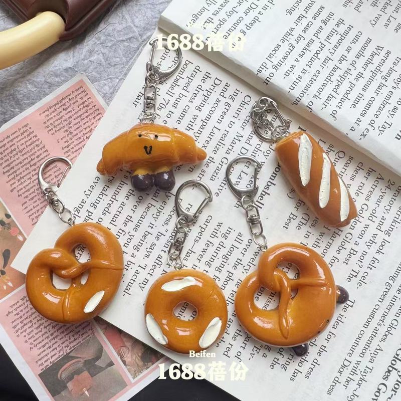 楽しくてかわいいバッグペンダント、アルカリ水パン、クリエイティブペンダント、バゲットシミュレーション、食品玩具キーホルダー、ニッチで面白い|undefined
