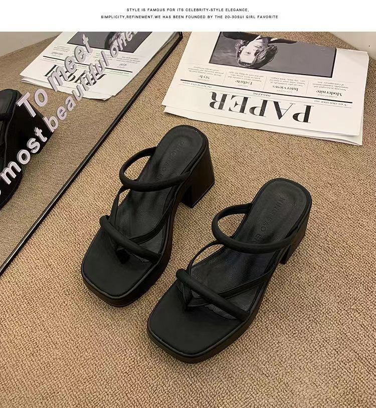 Moda de alto nivel sensación de clip de pies sandalinas en forma de zigzag para mujeres de verano con tacones gruesos de dedos expuestos red de tacones altos para mujeres