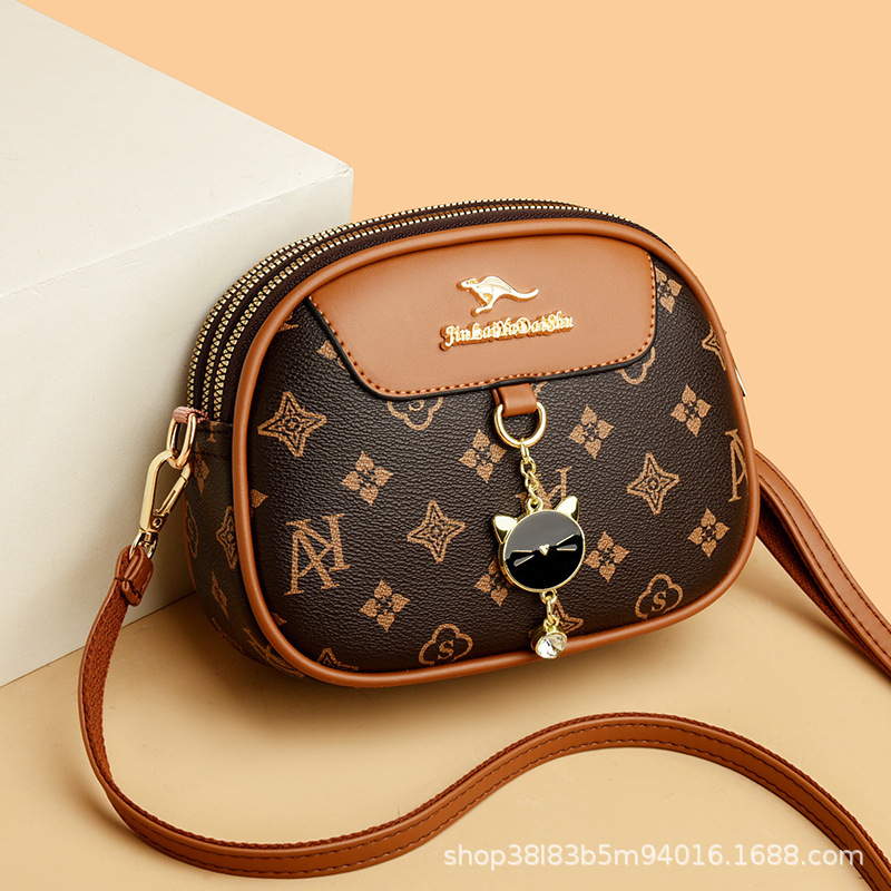 2025 New Spring Women's Small Crossbody Versatile Phone Bag Vintage Material Trendy Round Shoulder Bag for Moms 2025 New Spring Women's Small Crossbody Versatile Phone Bag Vintage Material Trendy Round Shoulder Bag for Moms