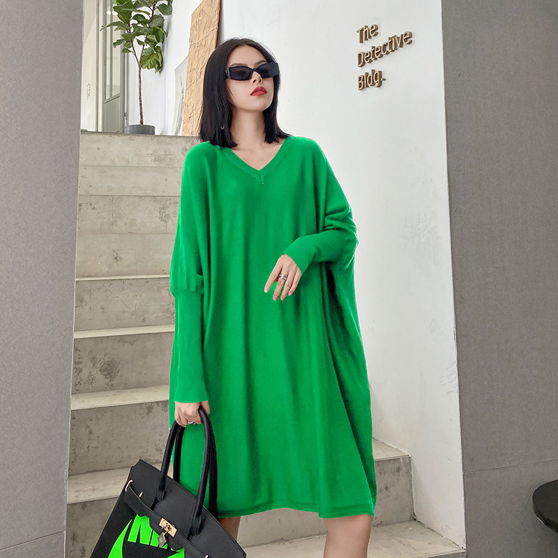Europeo con cuello en V suéter de punto vestido para las mujeres primavera y otoño nueva suelta adelgazamiento Batwing manga color sólido bottoming superior venta al por mayor