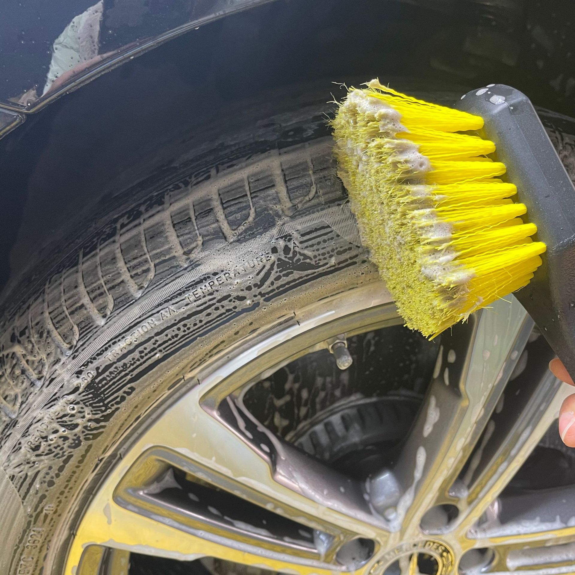 Jympp Tire Cleaning Brush Is Durable and Does Not Damage the Car, Car Wheel Rims, Car Supplies Cleaning Tools