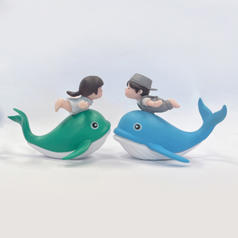 회색 인형 한 쌍