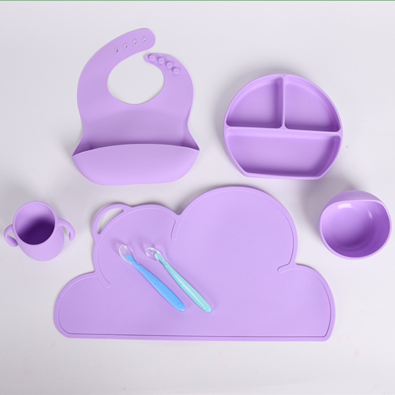 宝宝喂养餐具套装硅胶餐盘辅食吸盘碗防摔分格盘吃饭围兜碗勺定制