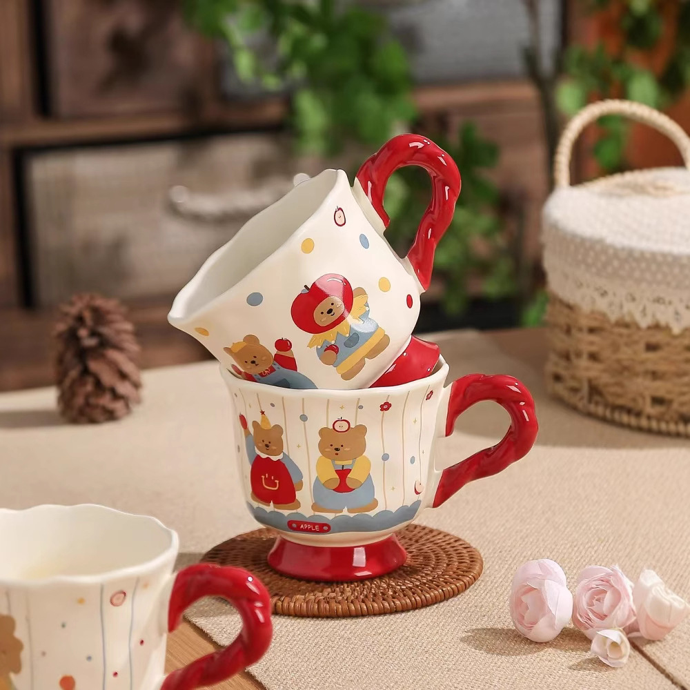 Taza de oso de cerámica de personalidad creativa, taza de regalo de mano, taza de café de manzana linda y linda, taza de alto valor