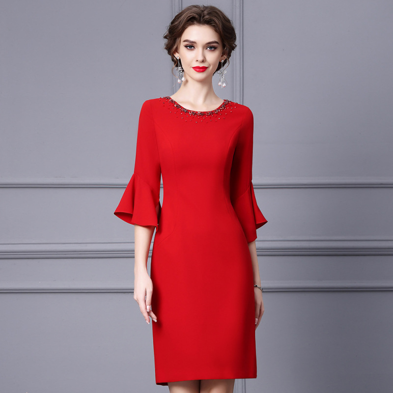 Zhili Spring 2026 New Dress for Formal Occasions, Exquisite Rhinestone-Embellished Ruffle Sleeves, Banquet Gown, Slimming Dress