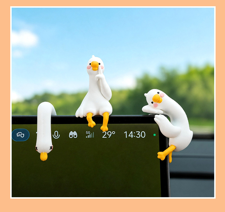New cartoon car ornament, creative big white goose car display decoration, cute and fun car accessory