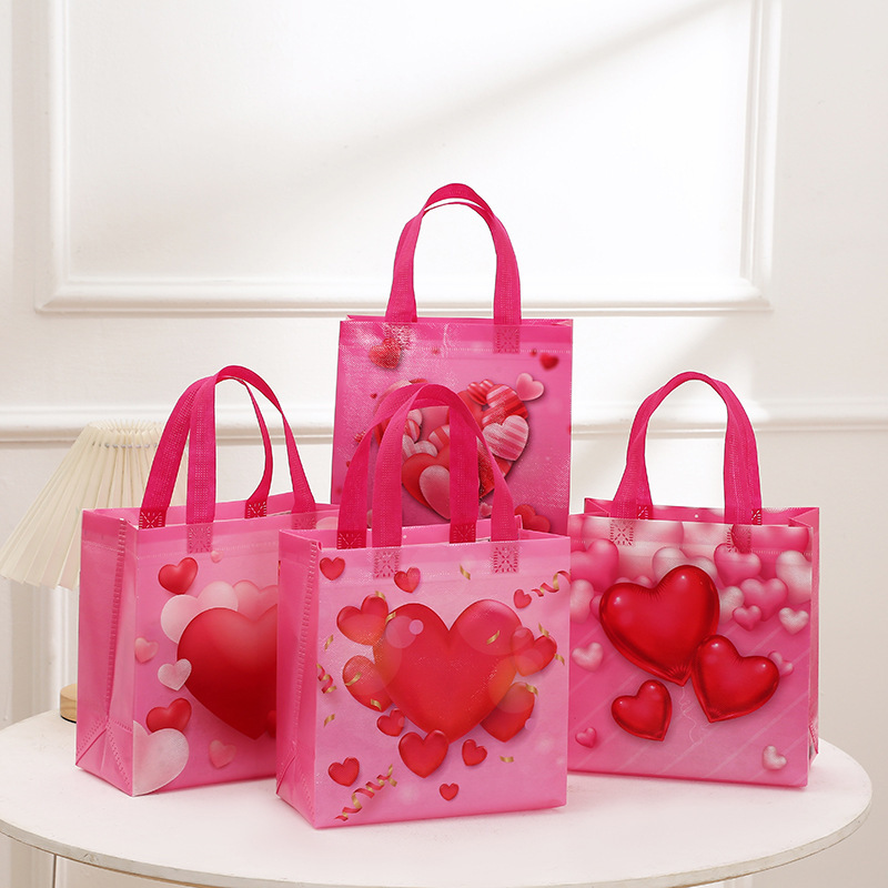 25g Weight Valentine's Day Birthday Simple Style Heart Shape Nonwoven Daily Gift Bags 1 Piece
