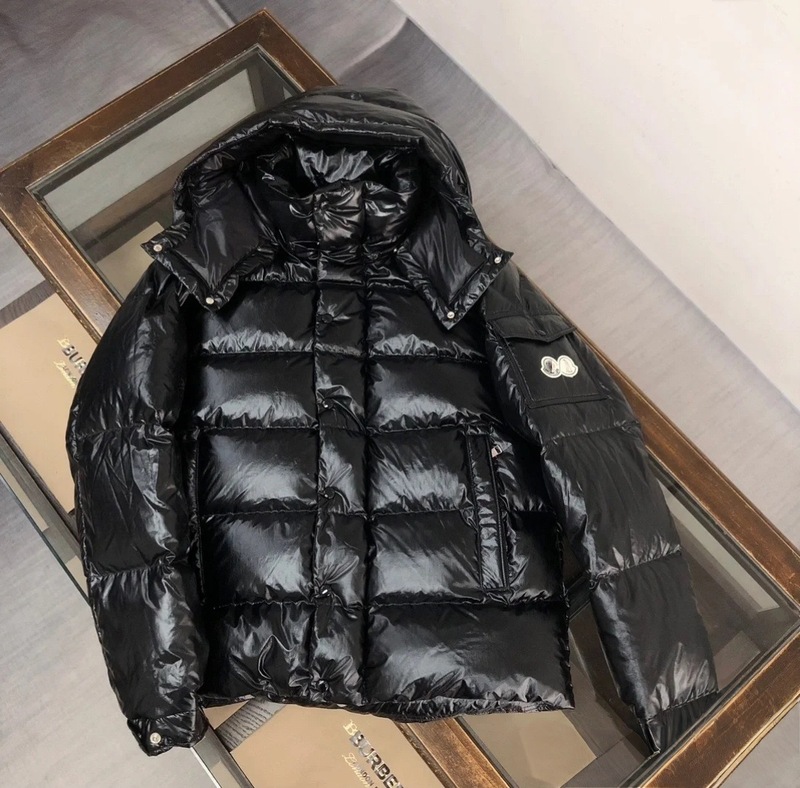 新しい光沢のあるハイバージョンのクラシックな綿の服、厚みのある男性と女性のカップルの同じスタイルの光沢のある冬暖かい既製ジャケット|undefined