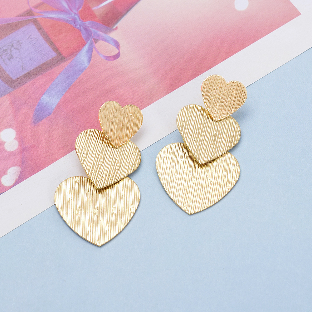 1 Paire Romantique Forme De Cœur Placage Métal Boucles D'oreilles display picture 4