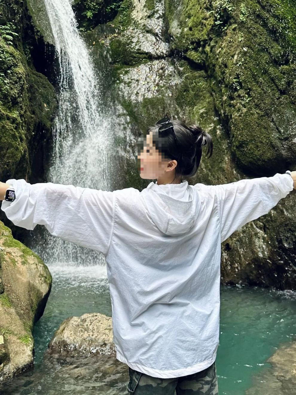 fb1aa8ee-8d83-4881-87fd-77d9fba410f1.jpe