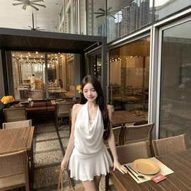 法式白色蕾丝荡领挂脖吊带连衣裙女夏季收腰裙子气质露背a字短裙