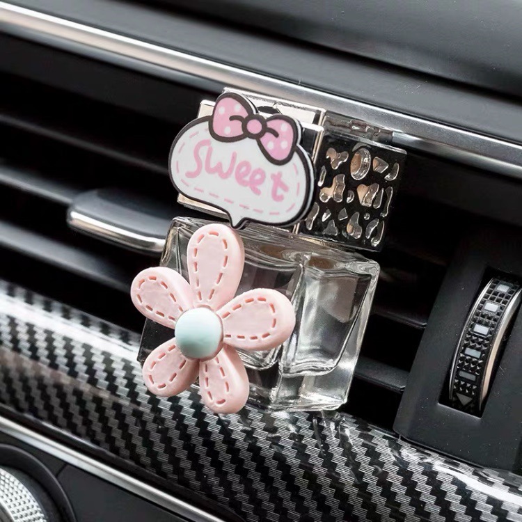 Botella de perfume para automóviles botella vacía auto-agregación aire acondicionado ventilador de salida perfume para automóviles perfume ligero caricatura mujer