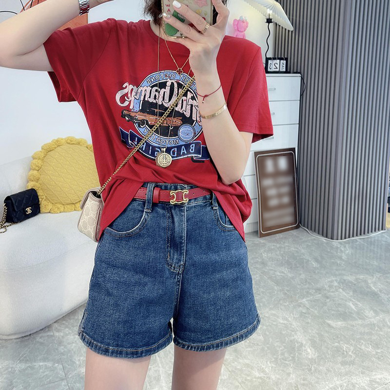 Suitable for Women with Thick Hips and Thighs, Summer Light Blue Denim Shorts, High-Waisted, Loose-Fitting, Slimming Wide-Leg Denim Shorts