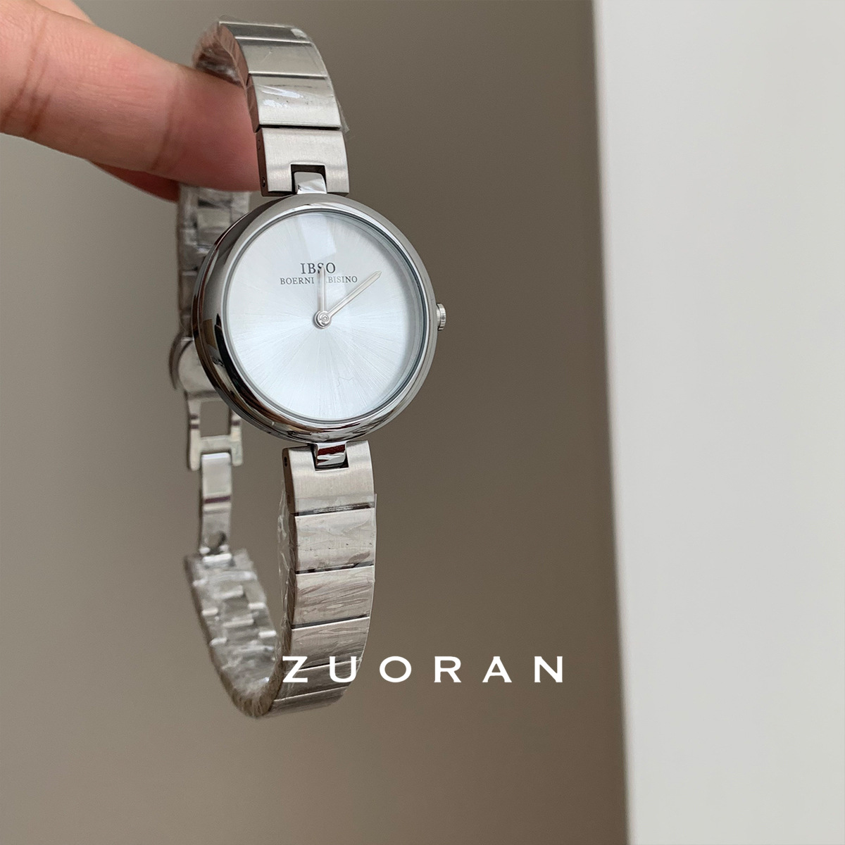 Ceas de damă argintiu cu mecanism quartz stil minimalist_voghion.com