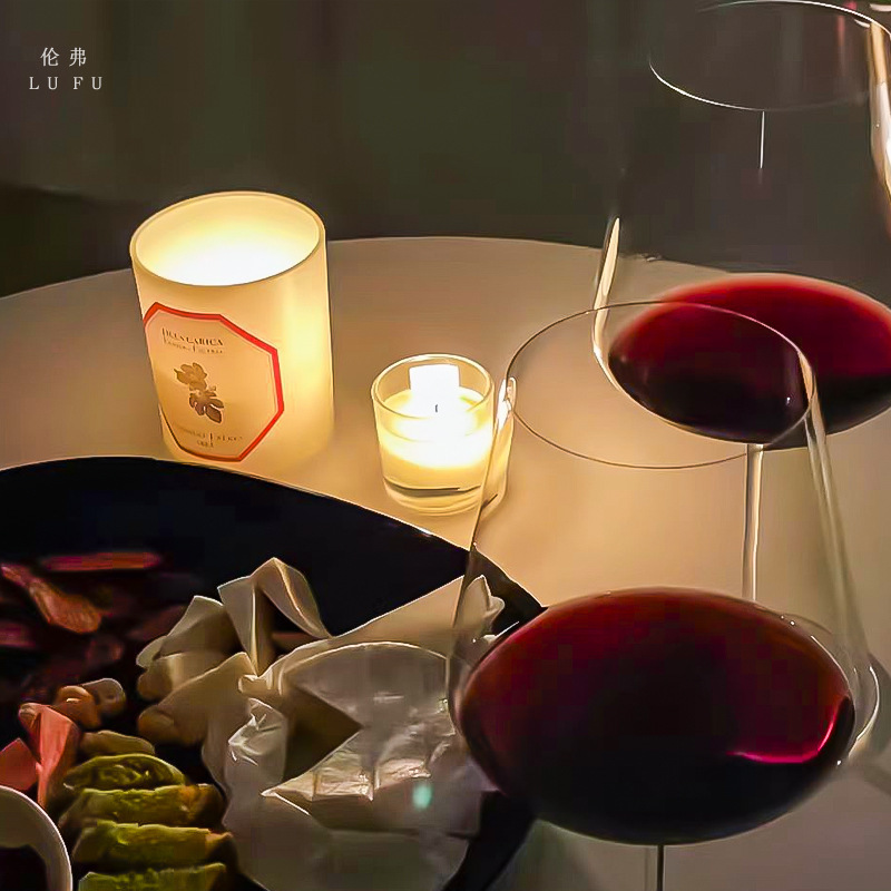 Tazas de cristal ultra delgadas de alto nivel, un conjunto de tazas comerciales de vidrio alto, tazas de vino de lujo ligeras y de alta calidad.