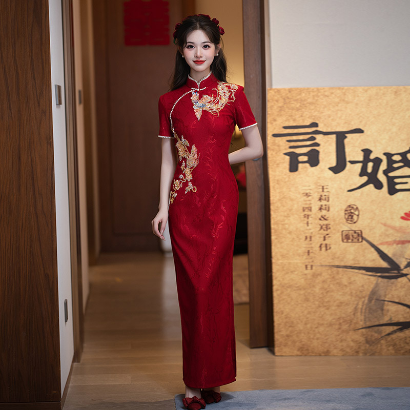 Red High-end Western-style Embroidered Long Cheongsam 2025 New Women's Chinese-style Bride Toast Dress Engagement Door-back Dress Red High-end Western-style Embroidered Long Cheongsam 2025 New Women's Chinese-style Bride Toast Dress Engagement Door-back Dress