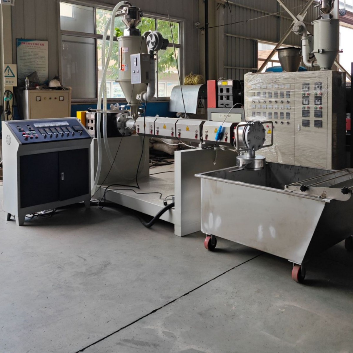 莱州一润机械工地楼房安全网拉丝机生产设备渔网线塑料圆丝拉丝机