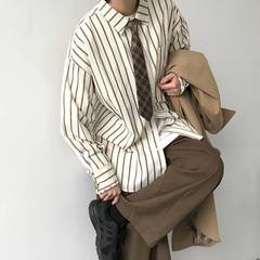 日本のレトロなスタイルのストライプシャツメンズ春の新作香港スタイル長袖メイラードルーズで多用途なスリムトップトレンディ