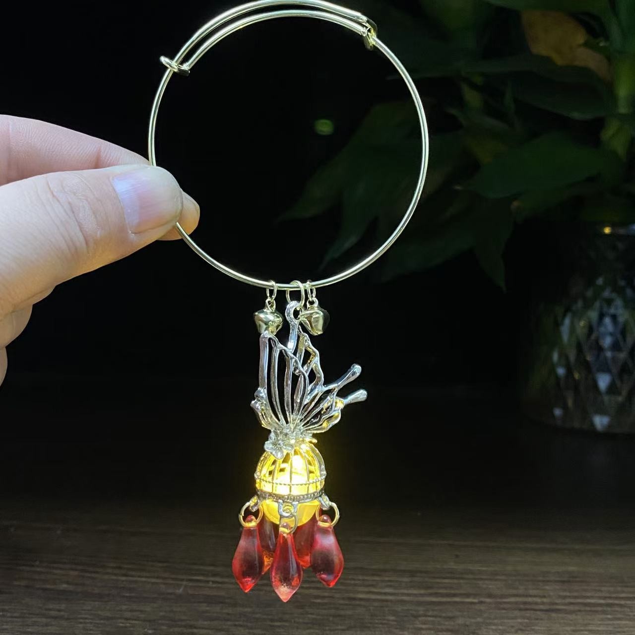 Gold bracelet 9606