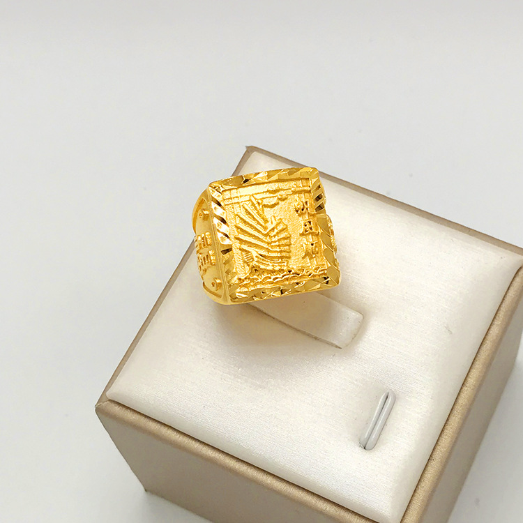 黄銅の金メッキの福の金儲けの指輪の男性の多種類の車の花は宝の蛇口の関公の戒子の金メッキの指輪を招きます。