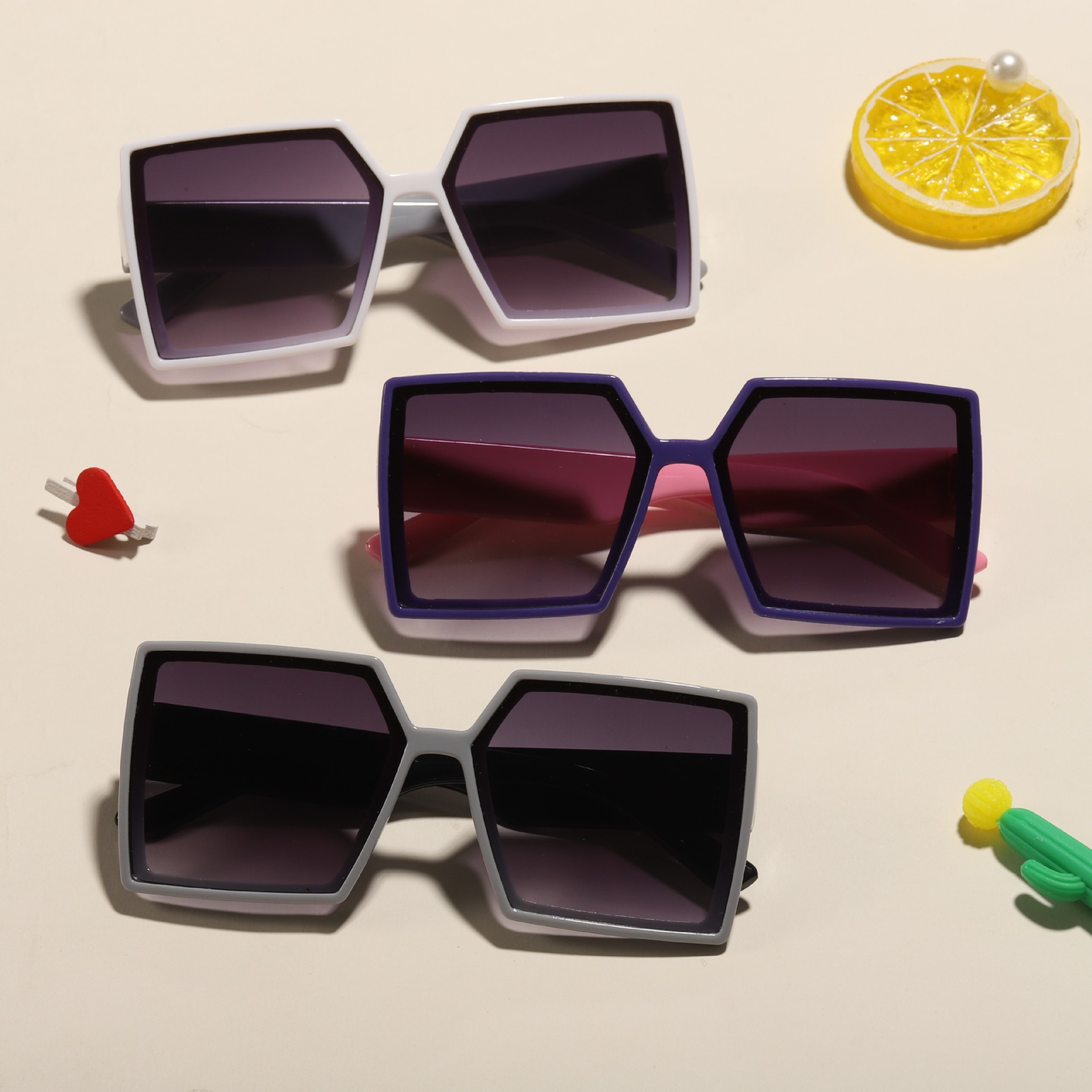 2022 nueva caja gafas de sol para niños de moda personalizada marco grande cara-mirando gafas de sol para niños pequeños accesorios frescos de moda