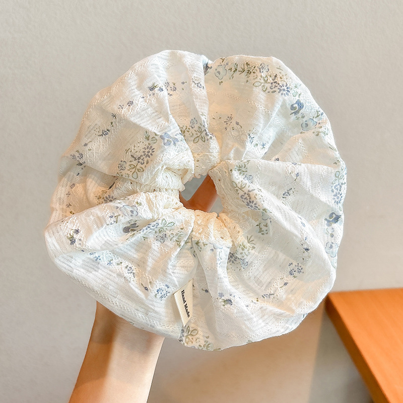 4 # flor azul alrededor de 19cm