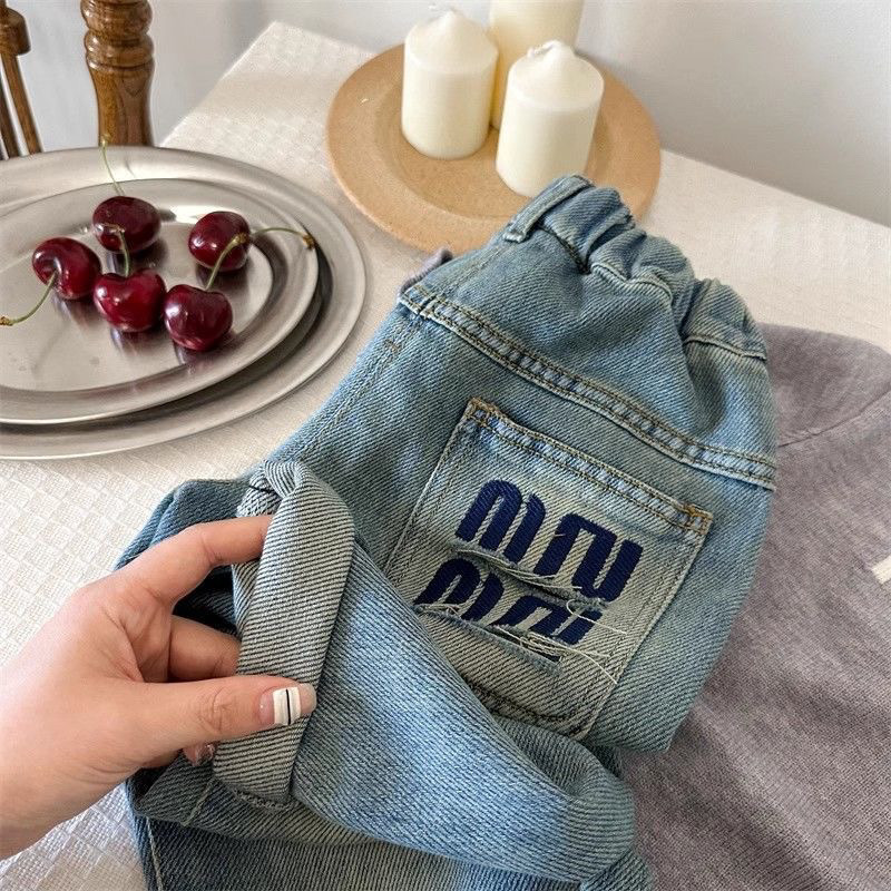 Nuevos pantalones de jeans infantiles Chunbao estilo de moda coreano pantalones recto para niños y niñas pantalones de letras jeans ropa infantil image 4